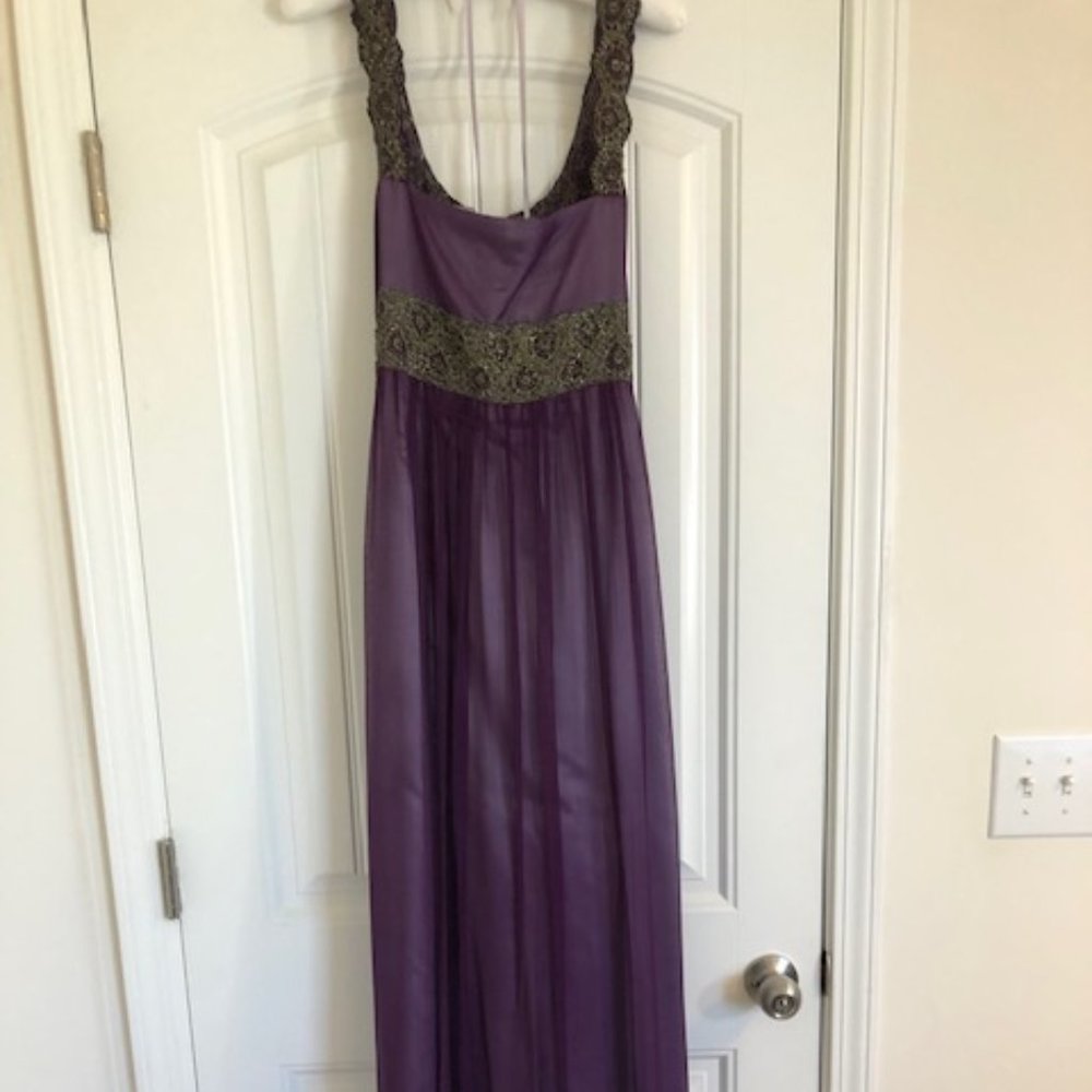 Adrianna Papell Evening dress. Purple silk shell, beading, Size 22W